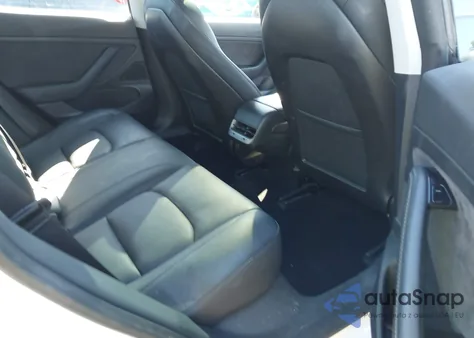 2020 Tesla Model 3 Standard Range Plus Rear-Wheel Drive/Standard Range Rear-Wheel Drive z USA, uszkodzony, nr VIN 5YJ3E1EA4LF645407